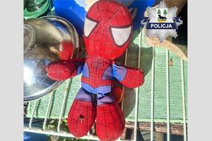 Kierowca miał dwa promile i zobaczył na drodze Spider-Mana
