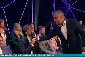 Czyż bez retuszu. Nerwowa reakcja prowadzącego program