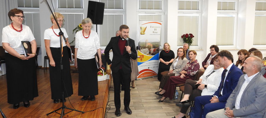 Wystąpienie księdza Karola Rafalskiego na inauguracji roku w nowomiejskim UTW
