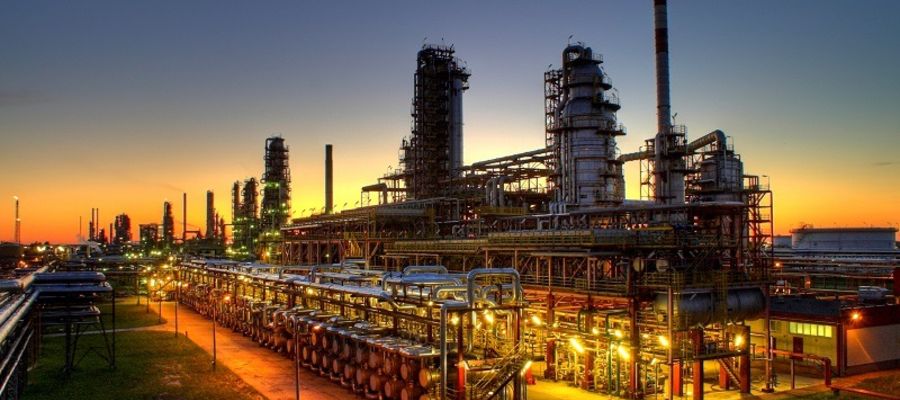 Aramco obniżył ceny wszystkich gatunków ropy dla nabywców w USA i Europie