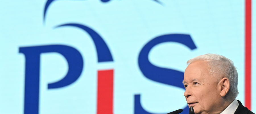 Prezes PiS Jarosław Kaczyński na konferencji prasowej w siedzibie ugrupowania w Warszawie.