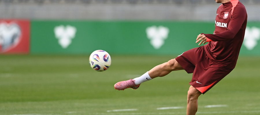 Robert Lewandowski podczas treningu kadry w Kownie