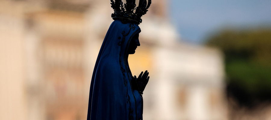 Na plac Świętego Piotra przywieziona została oryginalna figura Matki Bożej Fatimskiej z Portugalii.