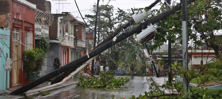 Huragan Melissa dotarł w środę nad ranem nad Kubę