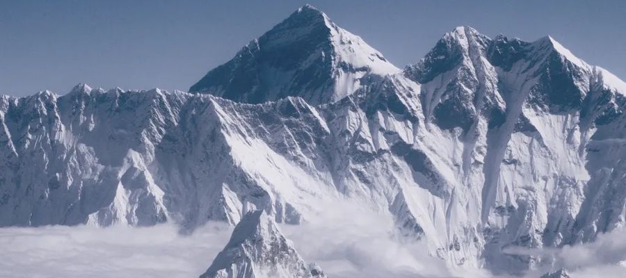 Mount Everest. Zdj. ilustracyjne. Fot. PAP//EPA/NARENDRA SHRESTHA