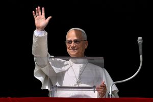 Papież: niech wizyta na cmentarzu będzie zaproszeniem do pamięci i oczekiwania