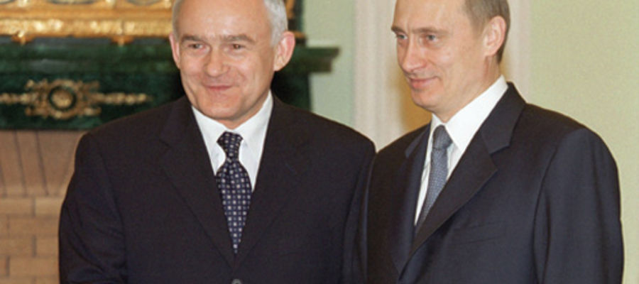Leszek Miller podczas spotkania z prezydentem Rosji Władimirem Putinem (2001) 
