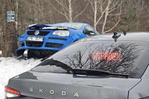 Wypadek na DW 615 w Woli Szydłowskiej