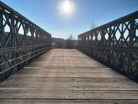 Guziki diabła, perły z uklei i widły w kościele