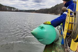 Na Wielkich Jeziorach Mazurskich pojawiły się pierwsze znaki