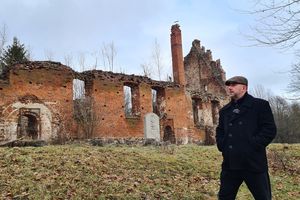 Od dekady odkrywa tajemnice Warmii i Mazur