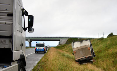 Zdarzenie drogowe na S7 w rejonie Wiśniewa. Ranny kierowca